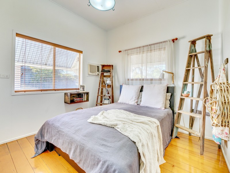 1 Williams Street East, Woodend QLD 4305