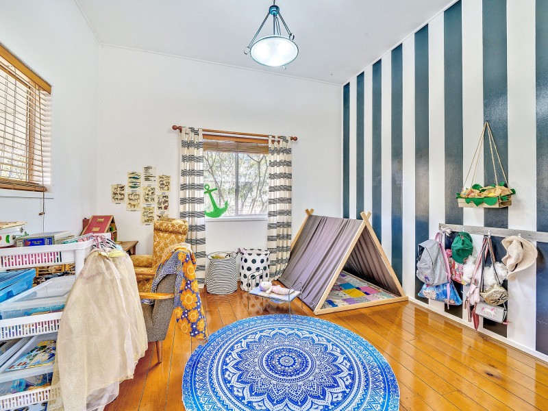 1 Williams Street East, Woodend QLD 4305