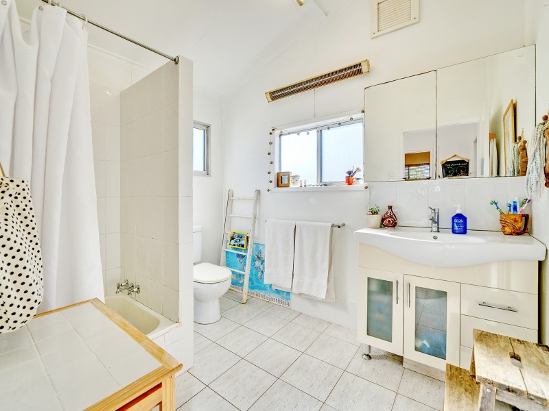 1 Williams Street East, Woodend QLD 4305