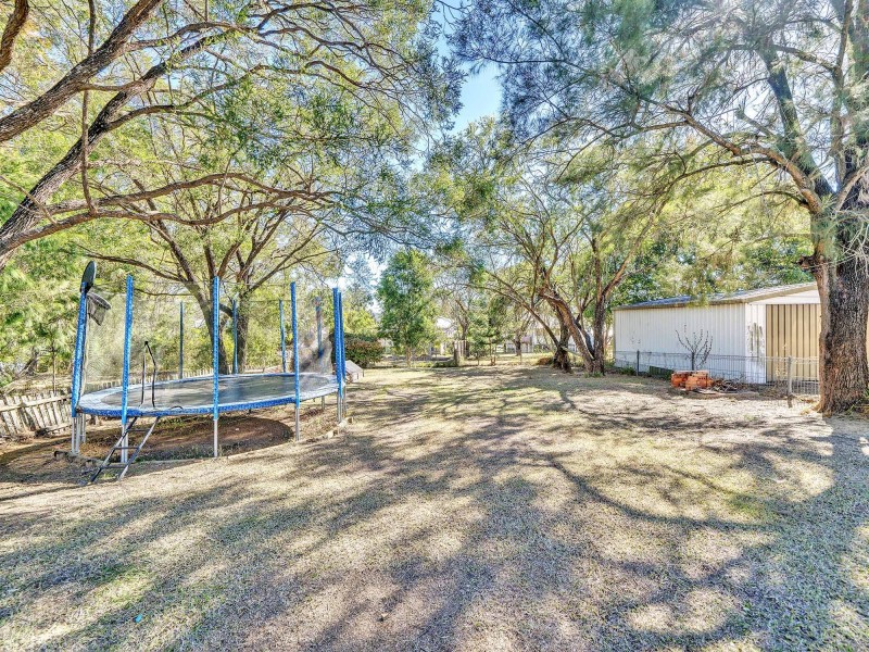 1 Williams Street East, Woodend QLD 4305