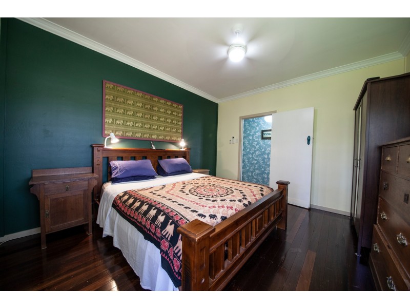 12 RICHARDS STREET, North Ipswich QLD 4305