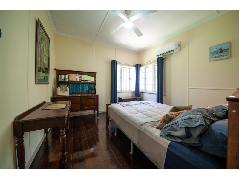 12 RICHARDS STREET, North Ipswich QLD 4305