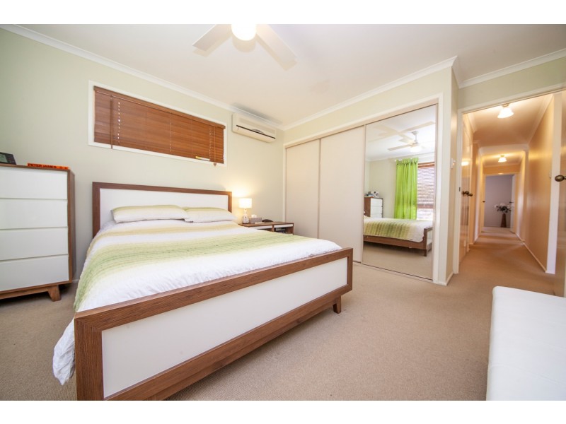 10 BANGALOW CRESCENT, Raceview QLD 4305