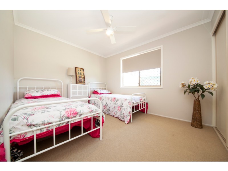 10 BANGALOW CRESCENT, Raceview QLD 4305