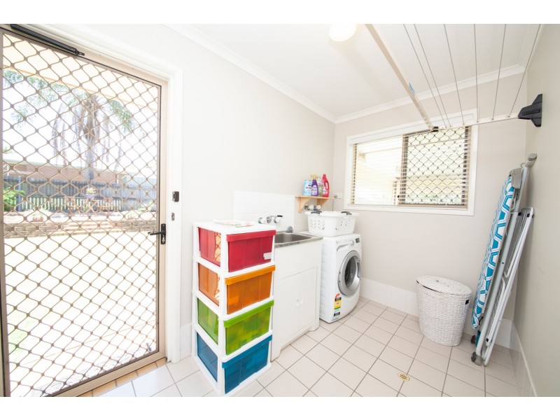 10 BANGALOW CRESCENT, Raceview QLD 4305