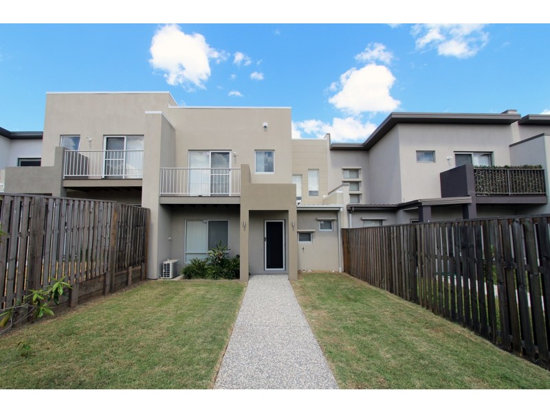 12 Napier Circuit, Silkstone QLD 4304