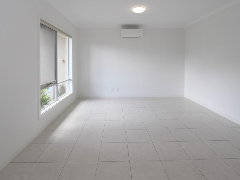 12 Napier Circuit, Silkstone QLD 4304
