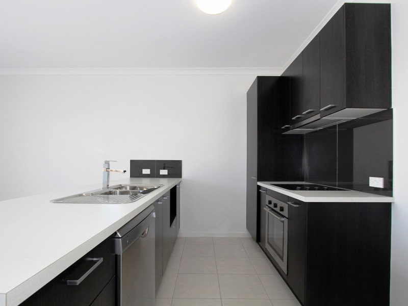 12 Napier Circuit, Silkstone QLD 4304