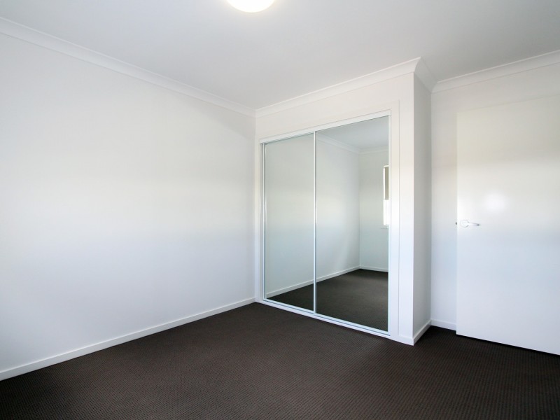 12 Napier Circuit, Silkstone QLD 4304