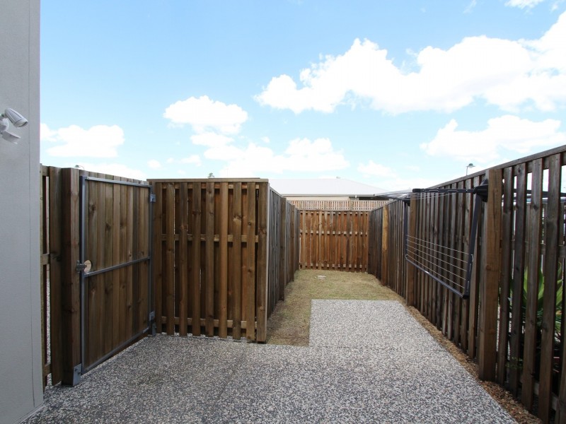 12 Napier Circuit, Silkstone QLD 4304