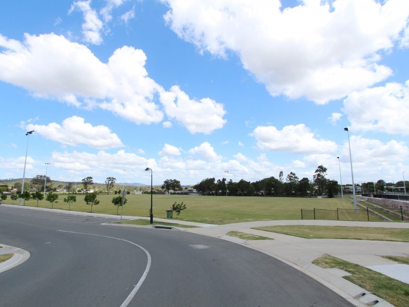 12 Napier Circuit, Silkstone QLD 4304