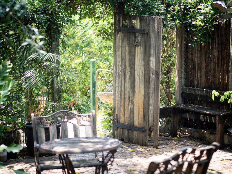 6 BURNETT STREET, West Ipswich QLD 4305