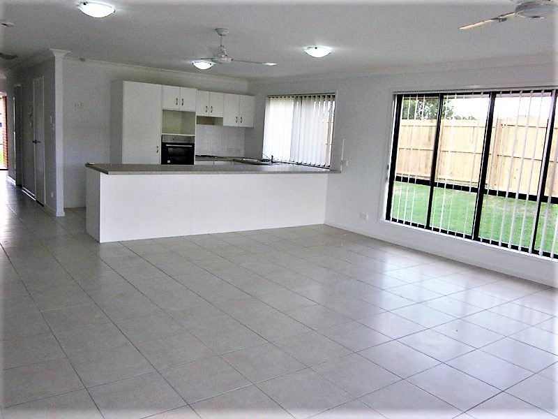 10 Spoonbill Court, Lowood QLD 4311