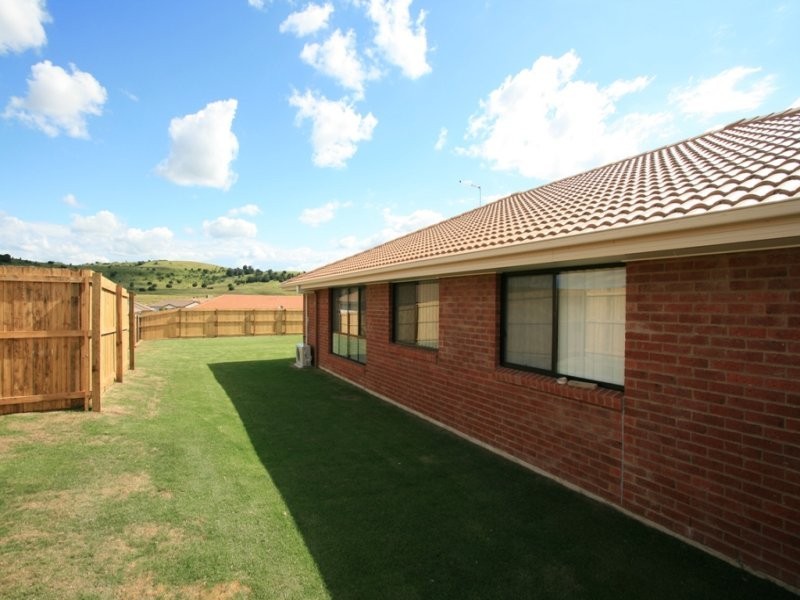 10 Spoonbill Court, Lowood QLD 4311