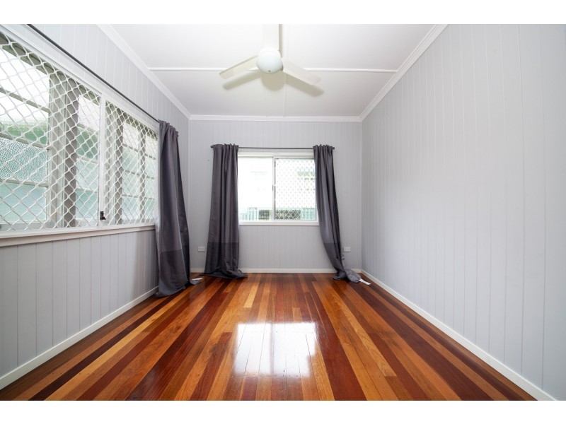 51 WOODEND ROAD, Woodend QLD 4305