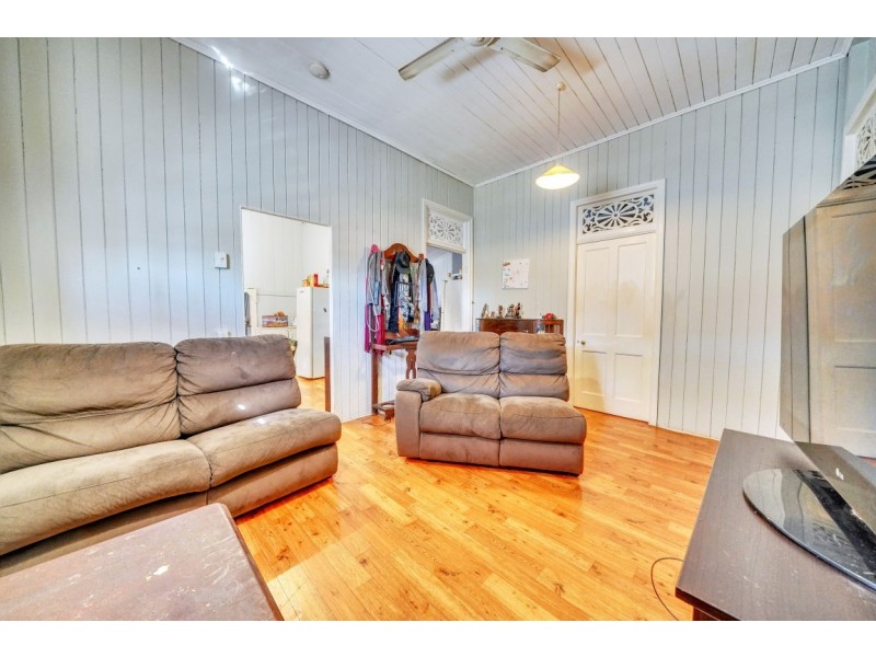 16 Newtown Street, East Ipswich QLD 4305