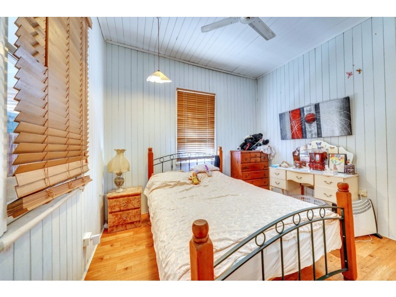 16 Newtown Street, East Ipswich QLD 4305