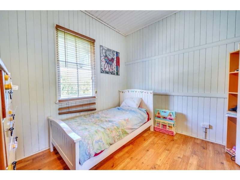 16 Newtown Street, East Ipswich QLD 4305