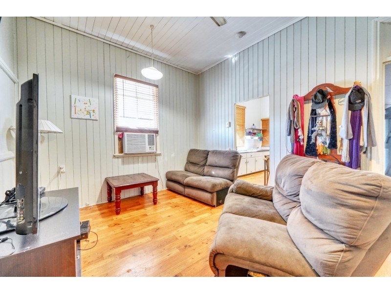 16 Newtown Street, East Ipswich QLD 4305