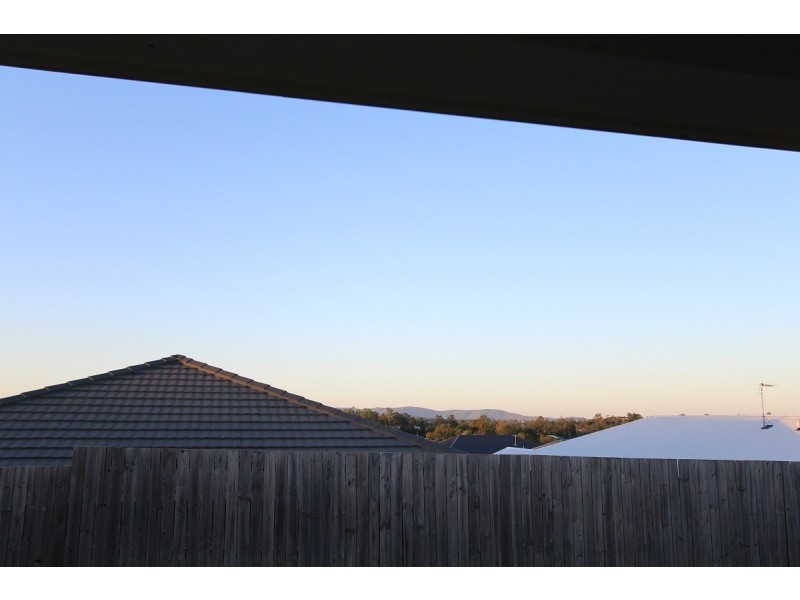 79 Jane Street, Leichhardt QLD 4305