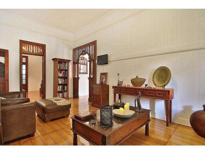 7 Thorn Street, Ipswich QLD 4305