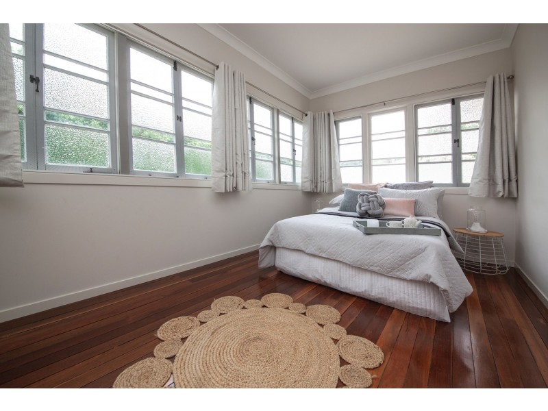 64 Whitehill Road, Eastern Heights QLD 4305