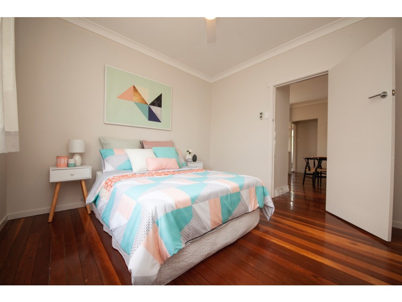 64 Whitehill Road, Eastern Heights QLD 4305