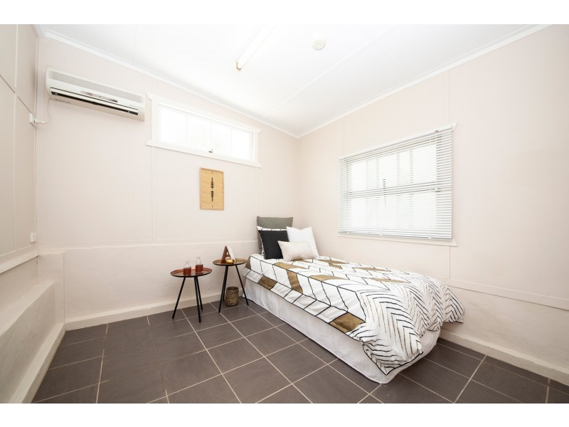 64 Whitehill Road, Eastern Heights QLD 4305