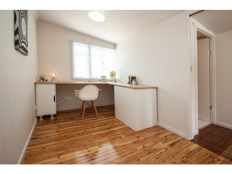 64 Whitehill Road, Eastern Heights QLD 4305