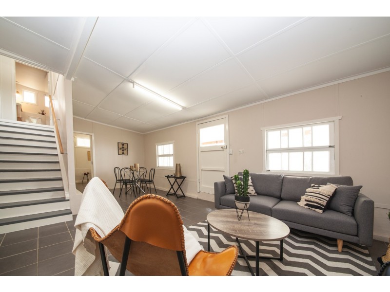 64 Whitehill Road, Eastern Heights QLD 4305