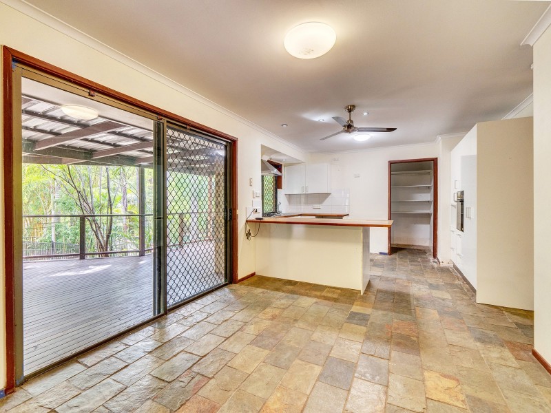 9 JANELLE STREET, Bellbird Park QLD 4300