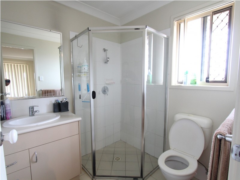 4 Dior Place, Wulkuraka QLD 4305