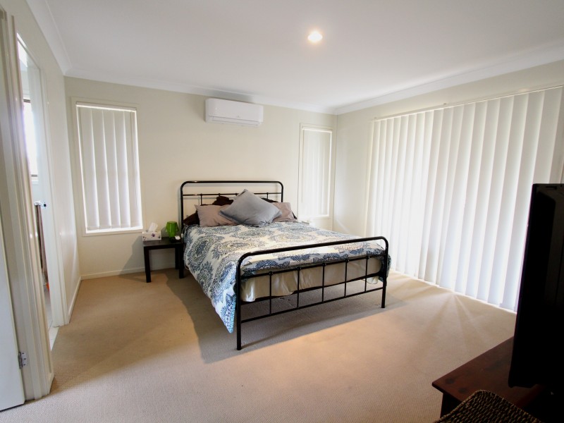 4 Dior Place, Wulkuraka QLD 4305