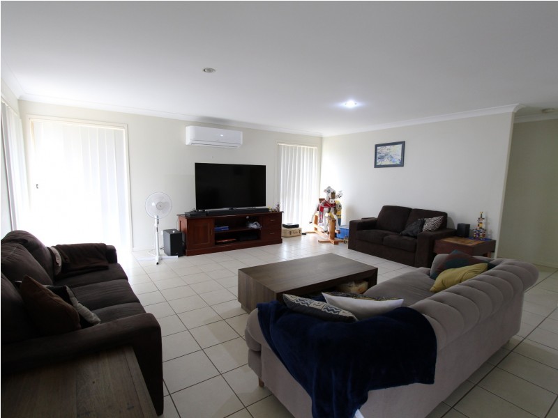 4 Dior Place, Wulkuraka QLD 4305