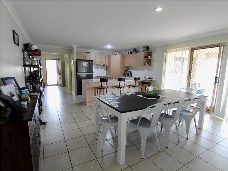 4 Dior Place, Wulkuraka QLD 4305