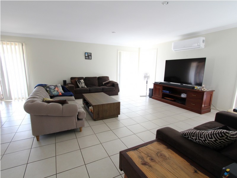 4 Dior Place, Wulkuraka QLD 4305