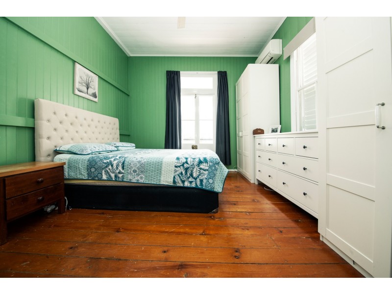 30 PARK STREET, Ipswich QLD 4305