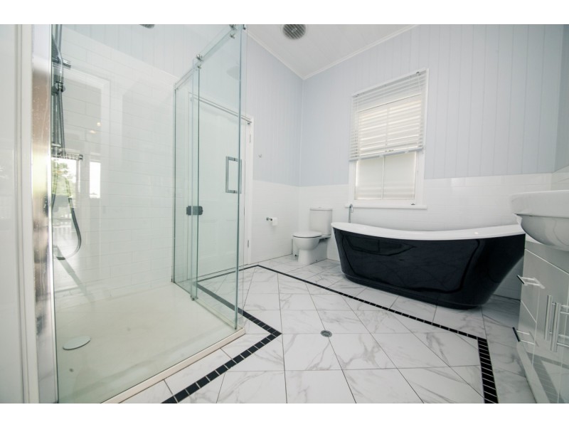 30 PARK STREET, Ipswich QLD 4305