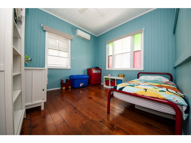 30 PARK STREET, Ipswich QLD 4305