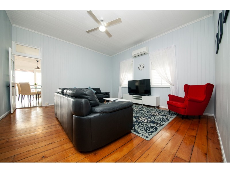 30 PARK STREET, Ipswich QLD 4305