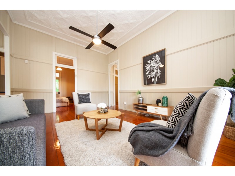 1 WOODEND ROAD, Sadliers Crossing QLD 4305