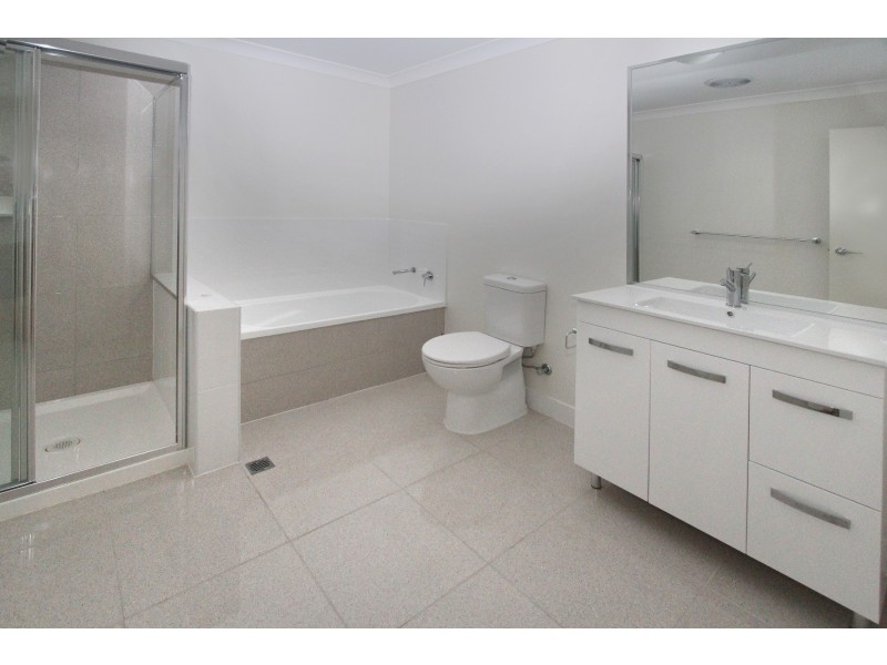 2/37 Tawney Street, Lowood QLD 4311