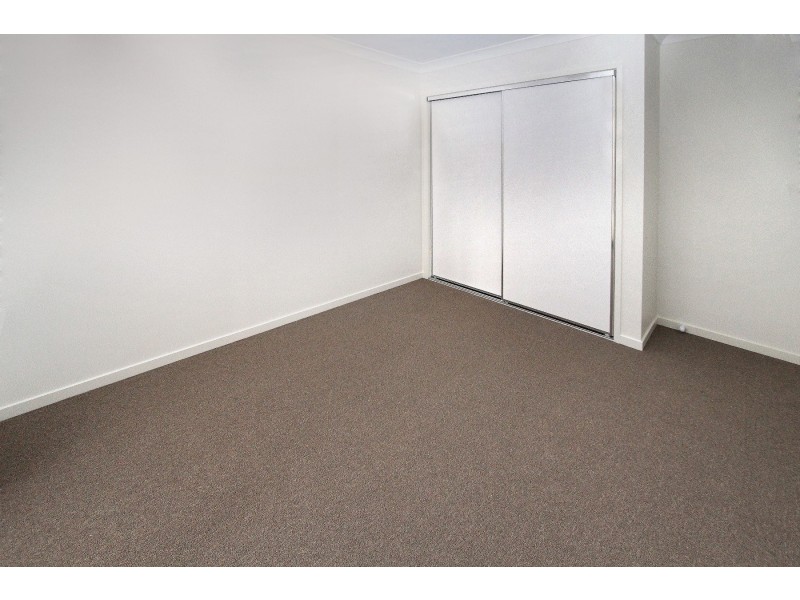 2/37 Tawney Street, Lowood QLD 4311