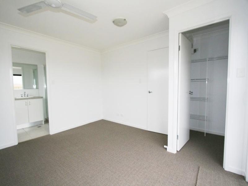 7 Brolga Street, Lowood QLD 4311