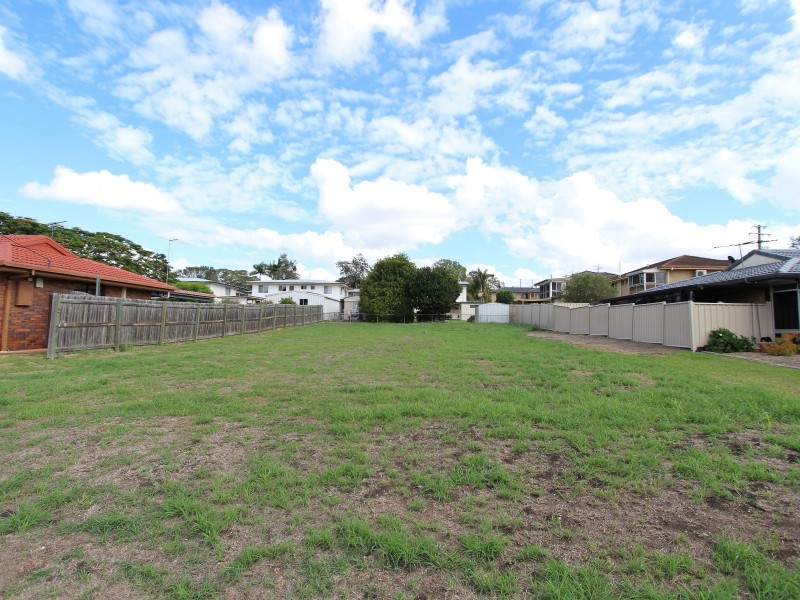 13 Rumsey Drive, Raceview QLD 4305