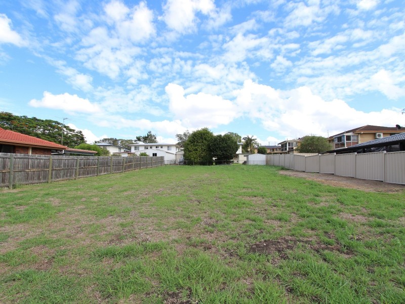 13 Rumsey Drive, Raceview QLD 4305