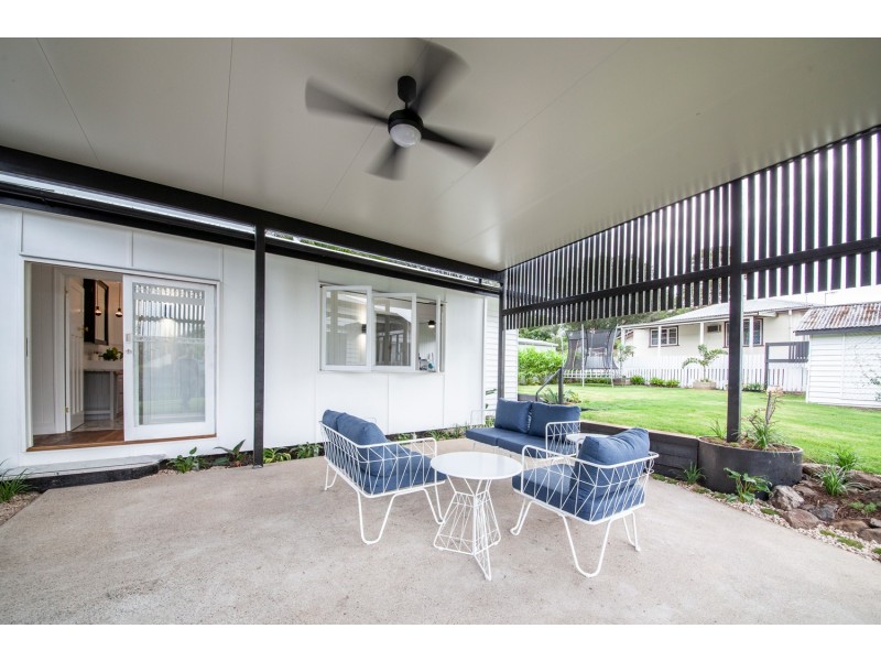 6 EASTON STREET, Newtown QLD 4305