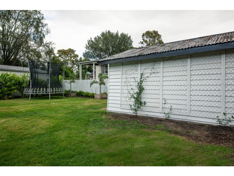 6 EASTON STREET, Newtown QLD 4305