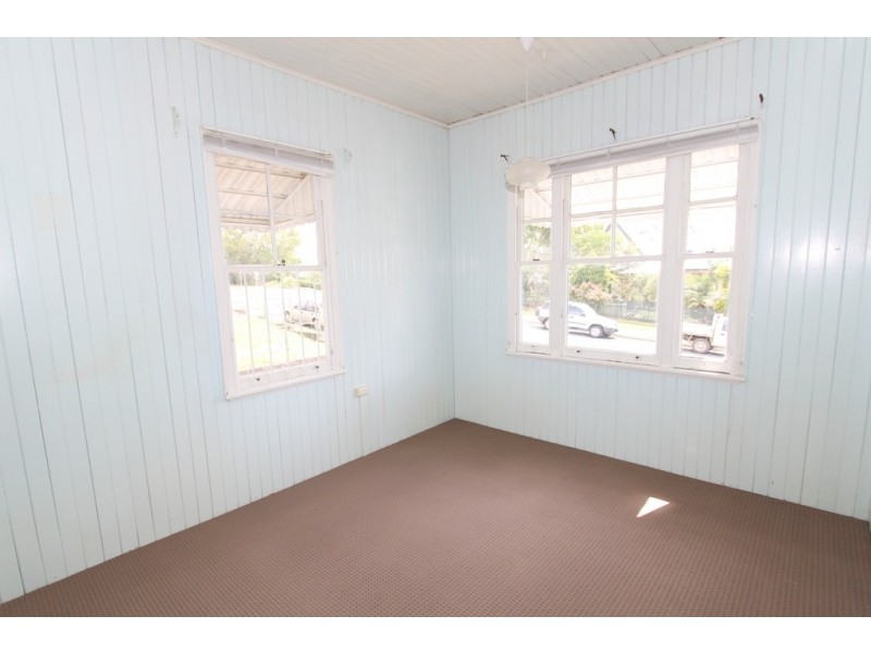 64 Roderick Street, Ipswich QLD 4305