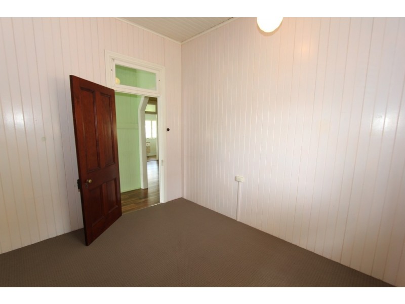 64 Roderick Street, Ipswich QLD 4305